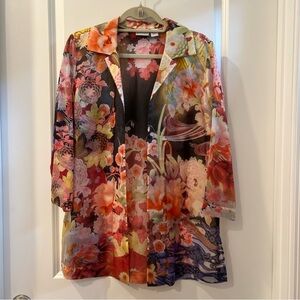 Chico's Thinnest 100% silk Floral open front Blazer/ blouse/ cover up size 1(M)